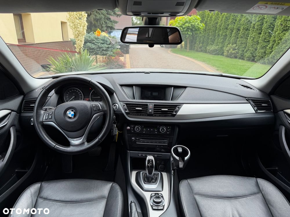 BMW X1 sDrive18d xLine - 23