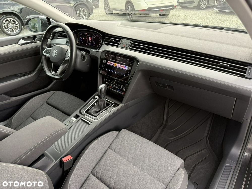 Volkswagen Passat Variant 2.0 TDI EVO Business DSG - 16