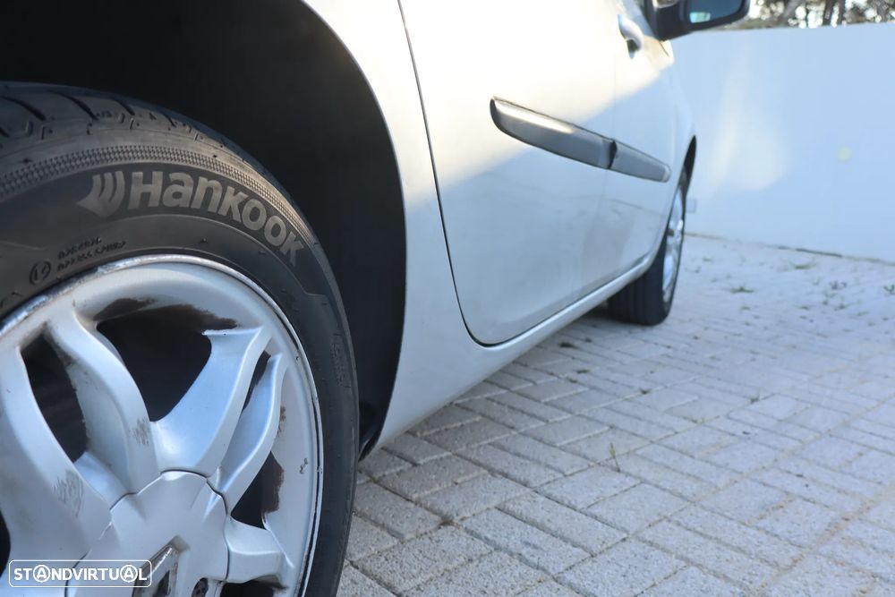 Renault Clio 1.2 16V Expression - 7