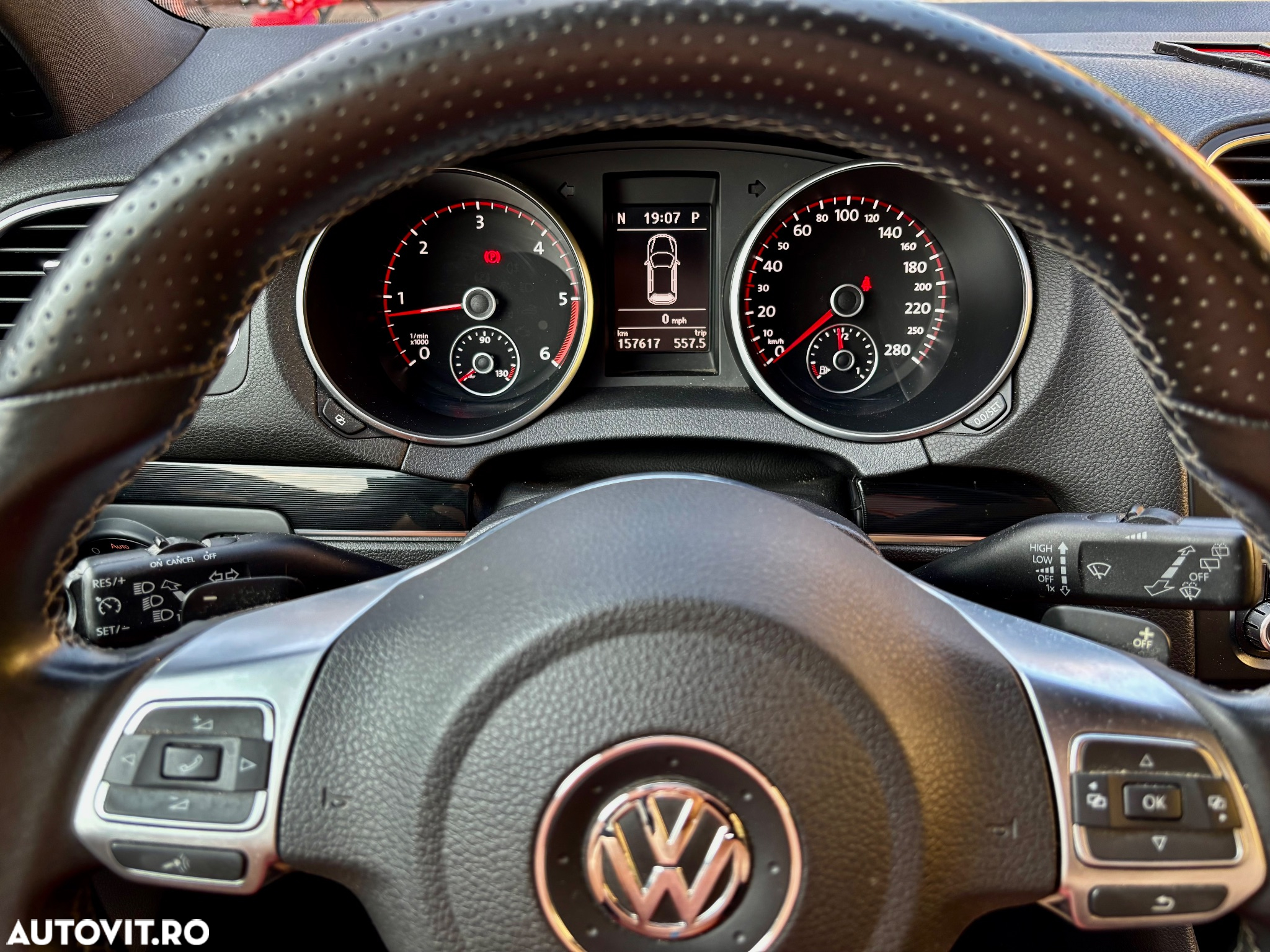 Volkswagen Golf 2.0 DPF GTD DSG - 11