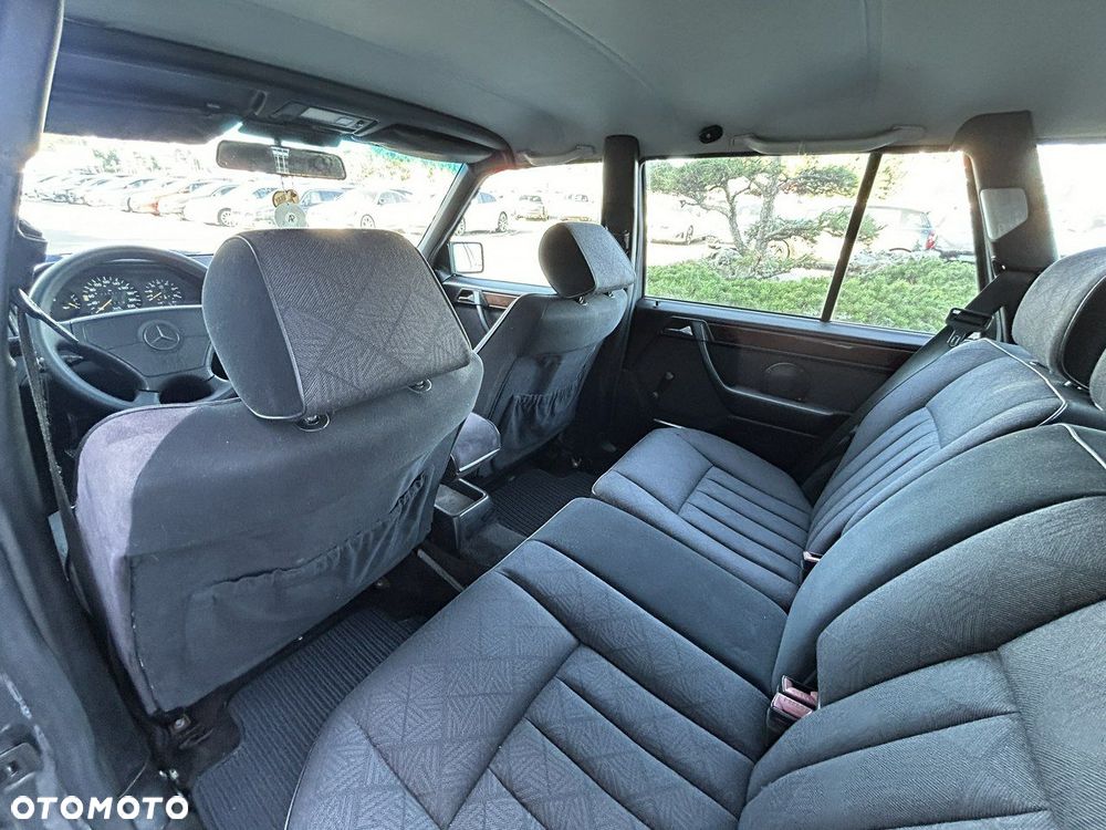 Mercedes-Benz Klasa E 250 T D Elegance - 7