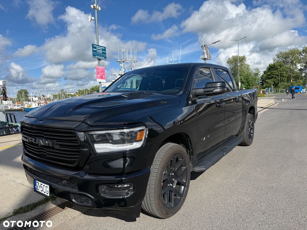 RAM 1500 5.7 Crew Cab Longbed Laramie Black - 2