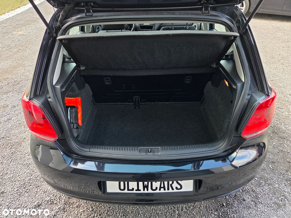 Volkswagen Polo 1.4 16V Comfortline - 22