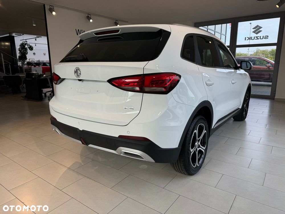MG ZS - 6