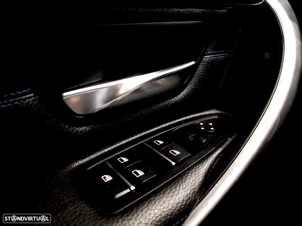 BMW 318 i Touring Pack M Auto - 30