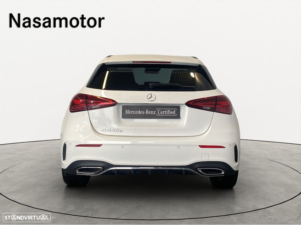 Mercedes-Benz A 250 e AMG Line - 5