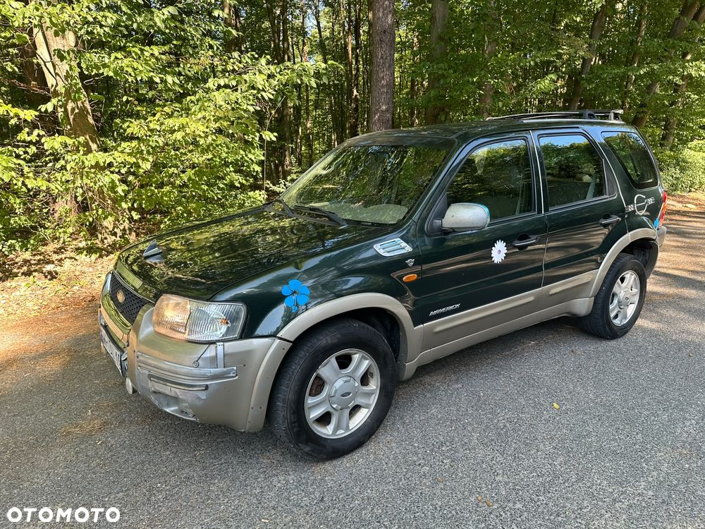 Ford Maverick 3.0 V6 Limited - 1
