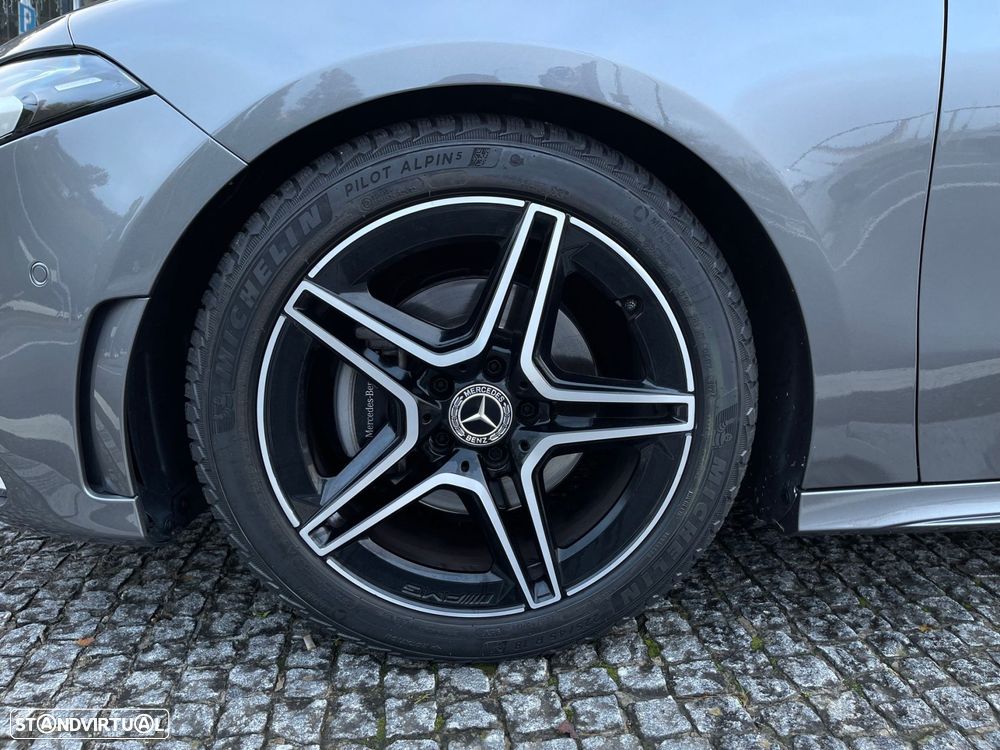 Mercedes-Benz A 180 7G-DCT AMG Line - 13