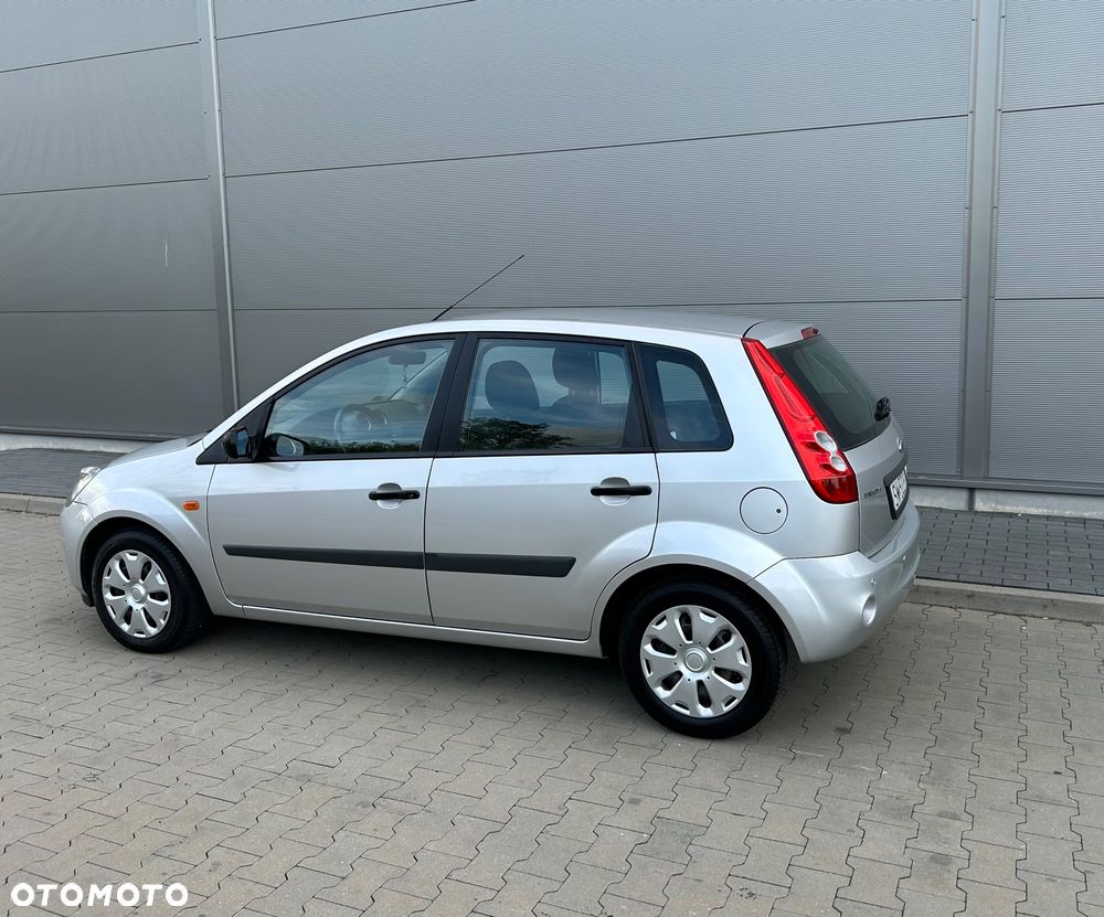 Ford Fiesta 1.3 - 7