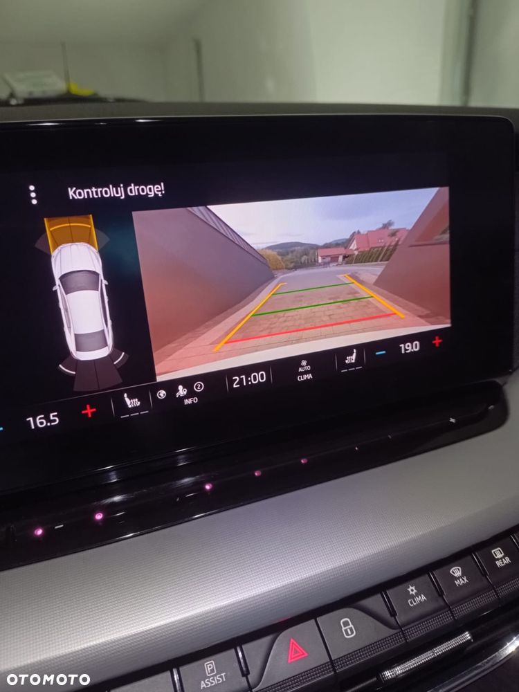 Skoda Octavia 2.0 TDI SCR Ambition DSG - 23