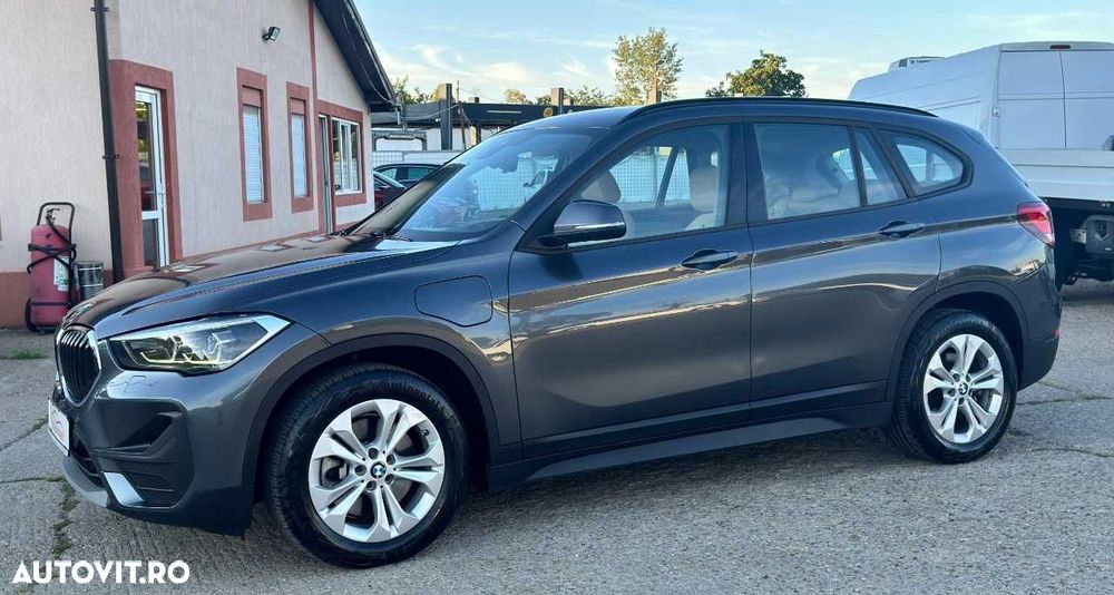 BMW X1 xDrive25e AT PHEV - 3