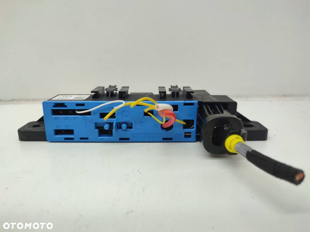 SKRZYNKA BEZPIECZNIKÓW CITROEN C5 X 9830004880 - 4