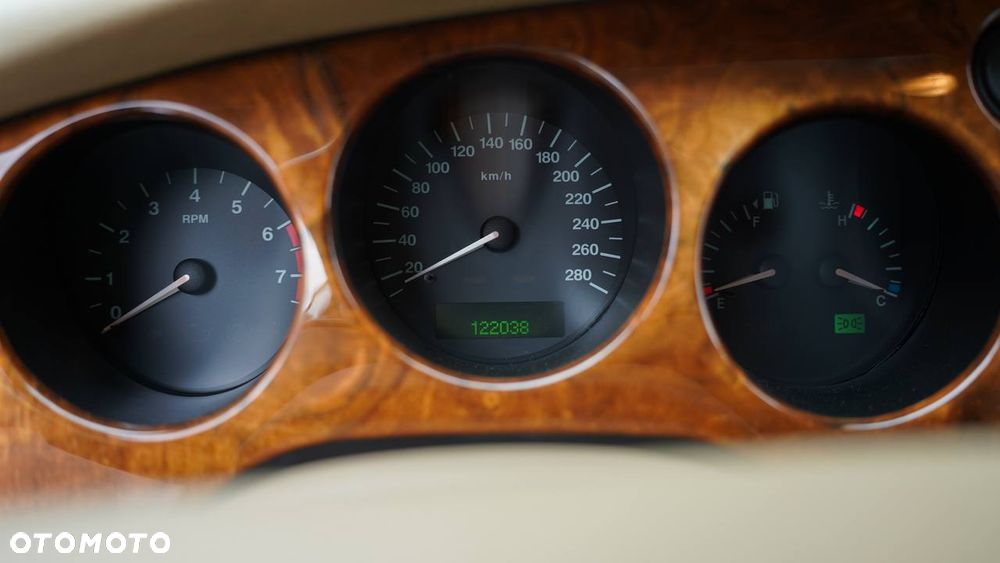 Jaguar XK8 - 4