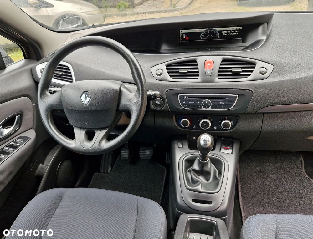 Renault Scenic 1.6 16V 110 Expression - 10