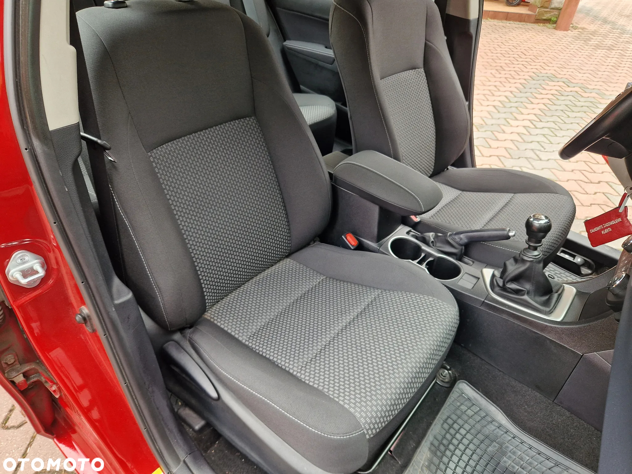 Toyota Corolla 1.6 Premium + - 22