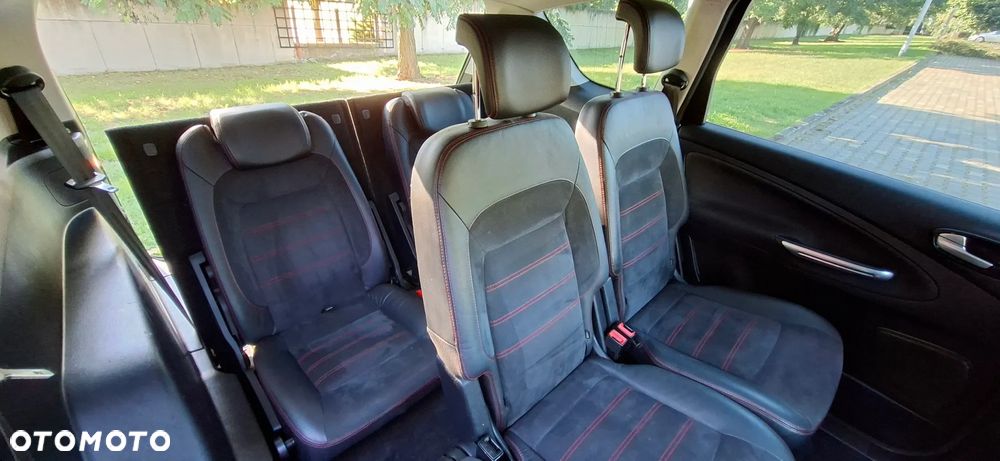 Ford S-Max 2.0 TDCi DPF Titanium - 35