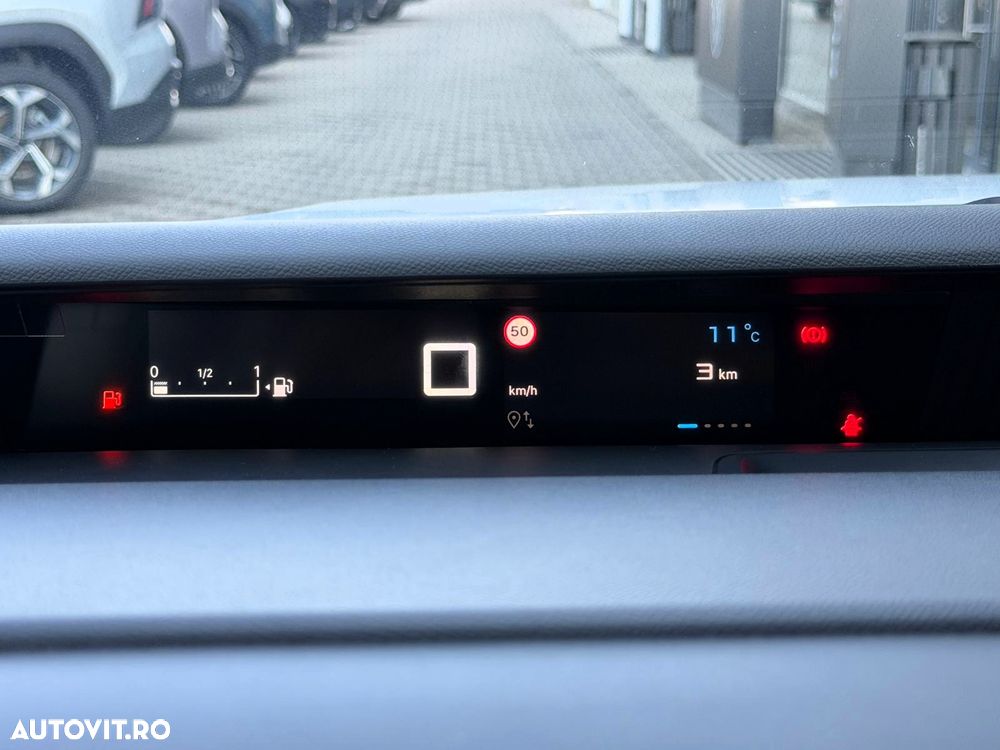 Citroën C3 1.2 PureTech 100 S&S BVM6 MAX - 8