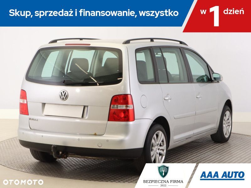 Volkswagen Touran - 7