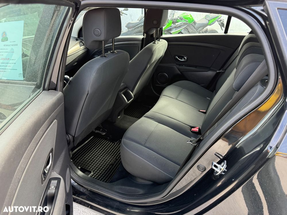 Renault Megane 1.5 dCi Expression - 11