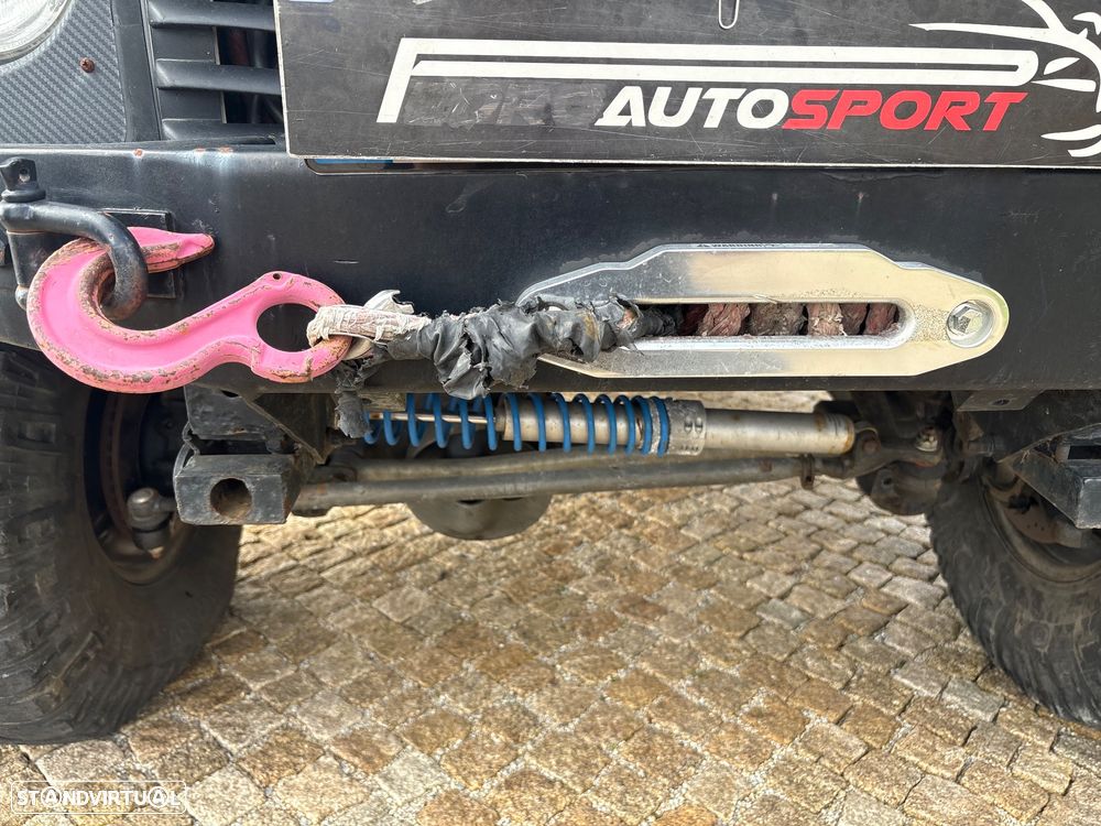 Land Rover Defender 90 2.5 TDi Metal Top - 26