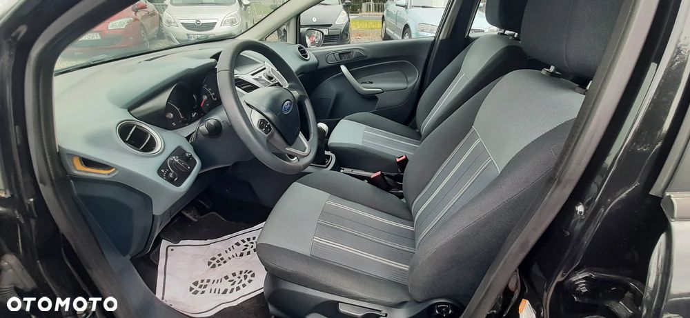Ford Fiesta - 7