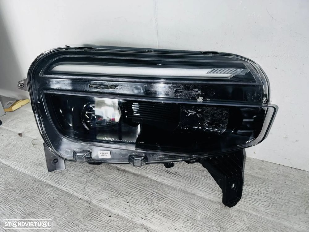 Farol Direito Jeep Avenger - 22/26 - 1