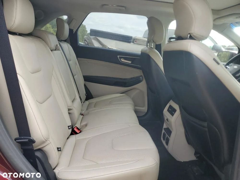 Ford Edge - 10