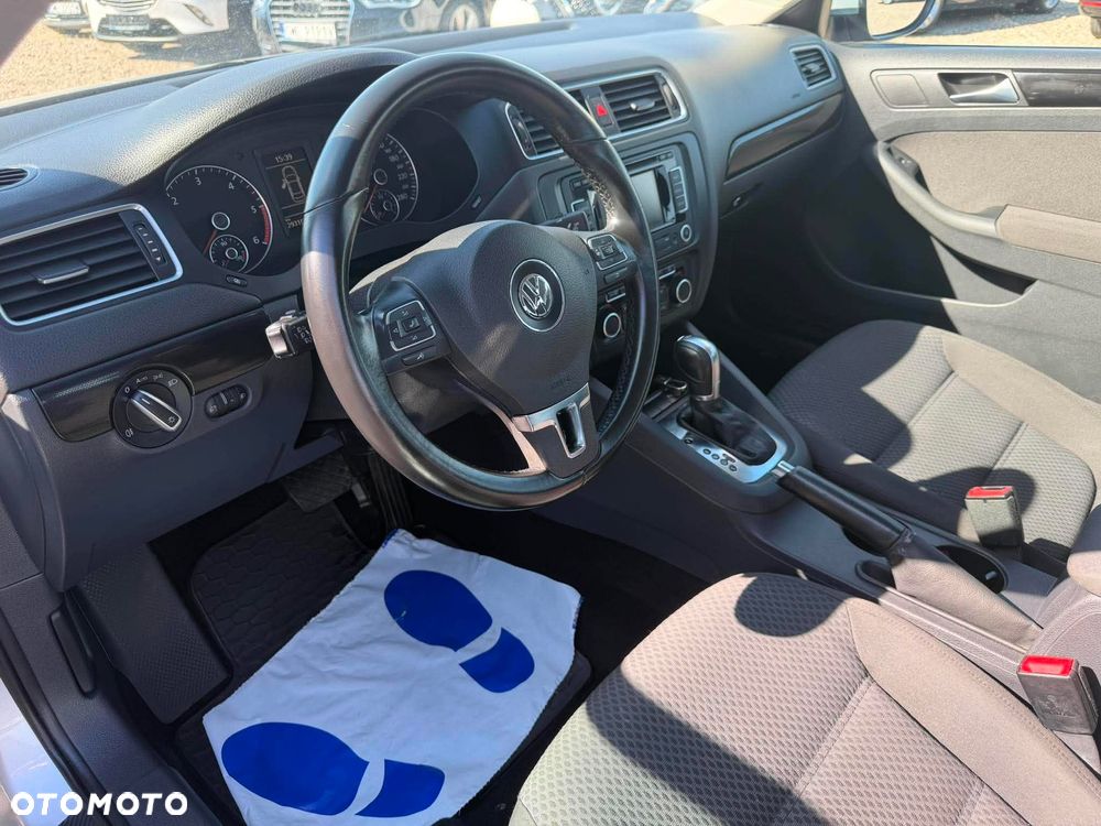 Volkswagen Jetta 1.6 TDI BMT Comfortline DSG - 10