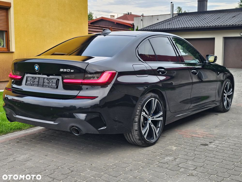 BMW Seria 3 330e M Sport - 6