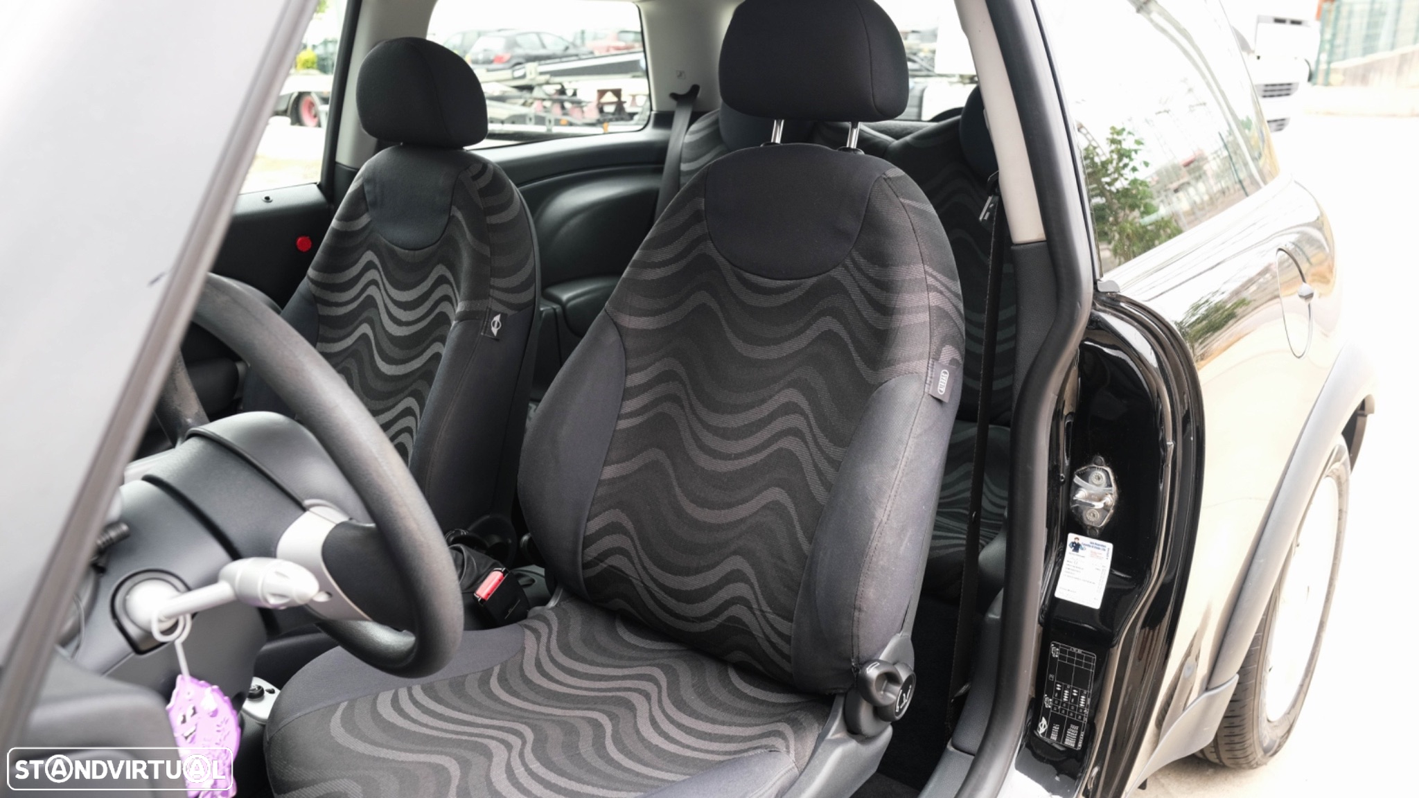 MINI 3 Portas One 1.6 - 12