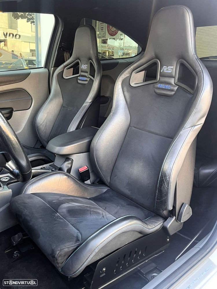 Ford Focus 2.5 T RS - 22