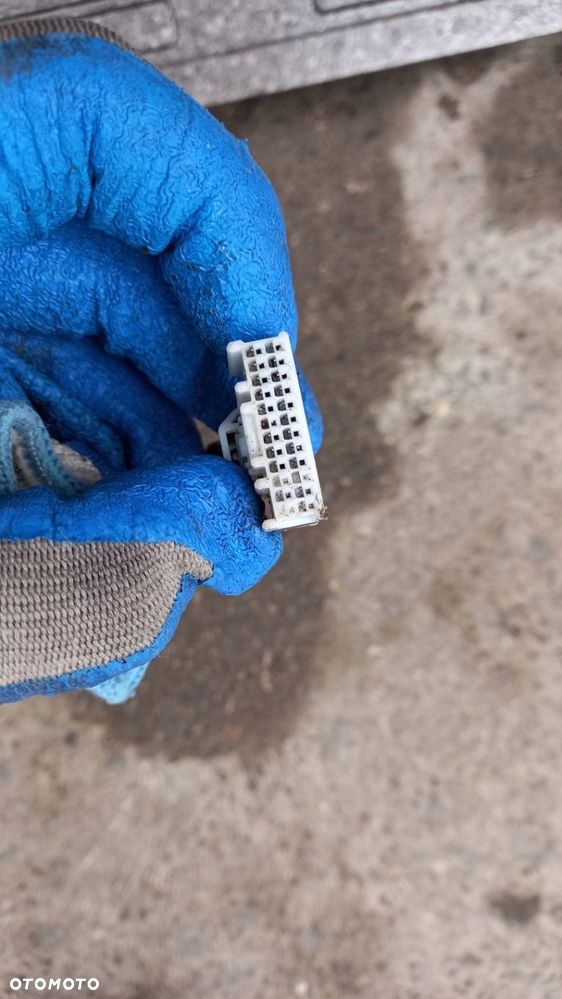 KIA OPTIMA IV sedan zderzak tył tylny 4xPDC - 10