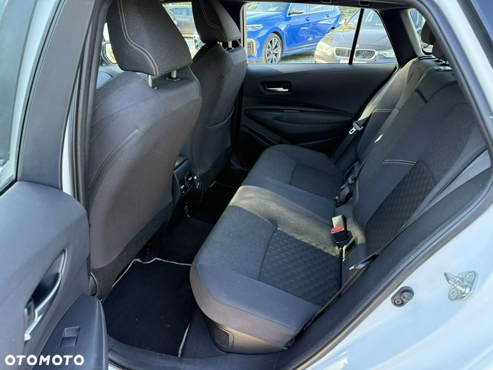 Toyota Corolla - 8