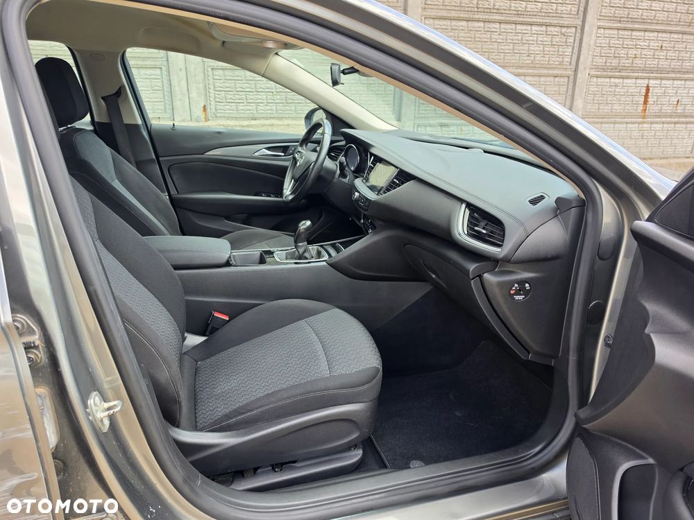 Opel Insignia - 12