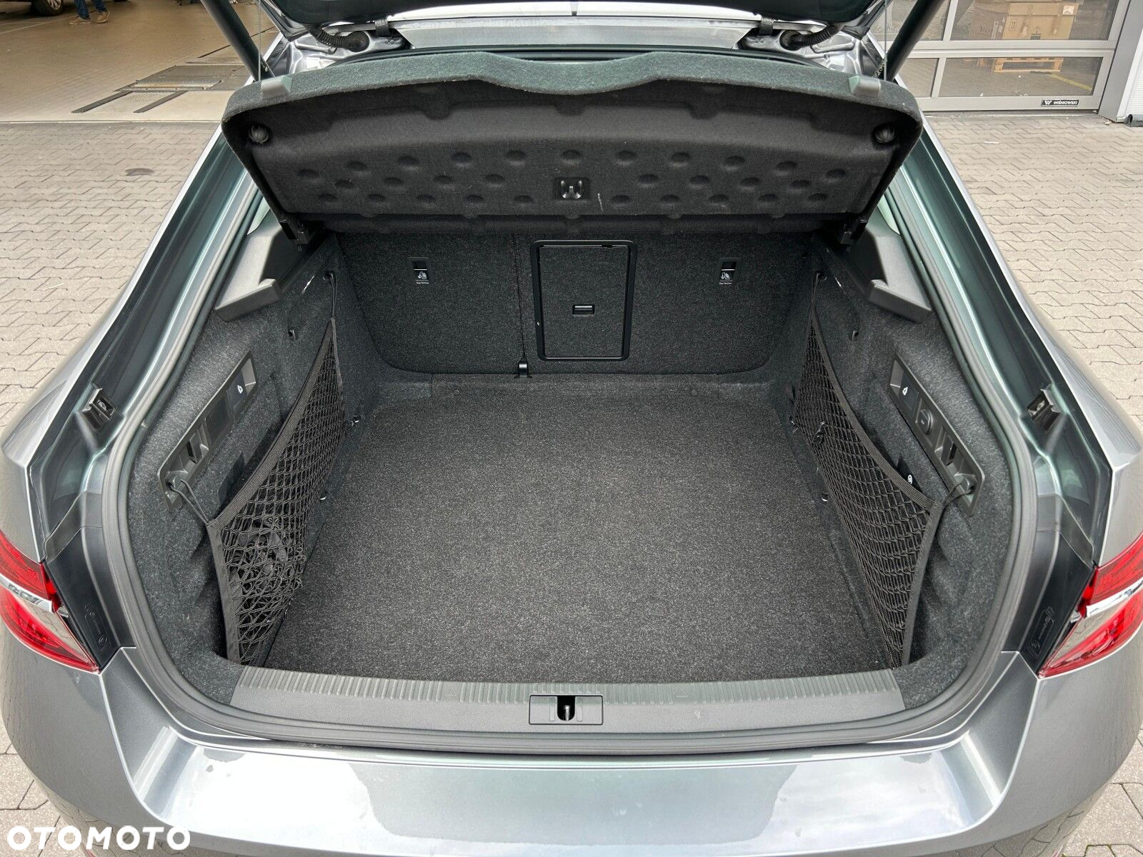Skoda Superb 2.0 TDI SCR Style DSG - 10