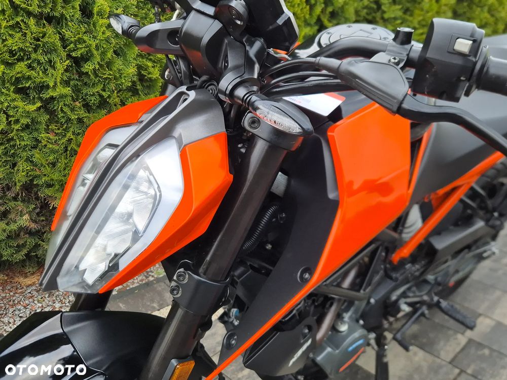 KTM Duke 125 - 22
