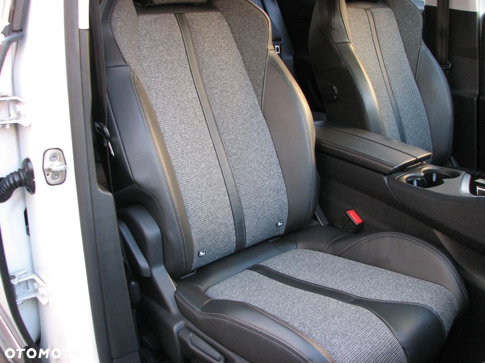 Peugeot 3008 BlueHDi 130 Stop & Start EAT8 Allure - 21