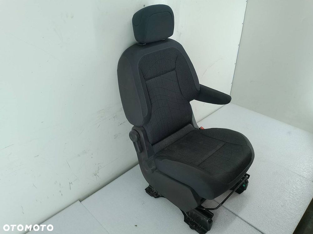 FOTEL PRAWY PASAŻERA PEUGEOT PARTNER II TEPEE 1.6 HDI DIESEL - 6