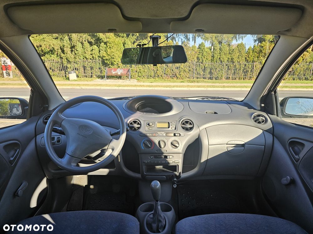 Toyota Yaris - 5