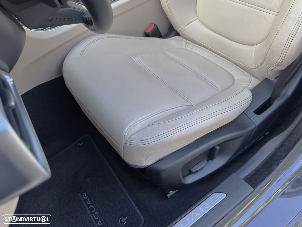 Jaguar XE 2.0 D Prestige Aut. - 38