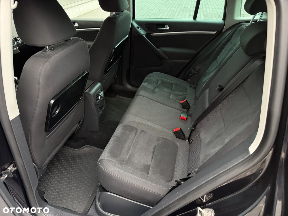 Volkswagen Tiguan - 26