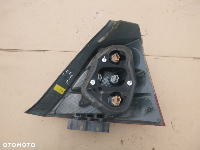 LAMPA LEWY TYŁ LEWA TYLNA HONDA CIVIC VII 5D LIFT HB - 16