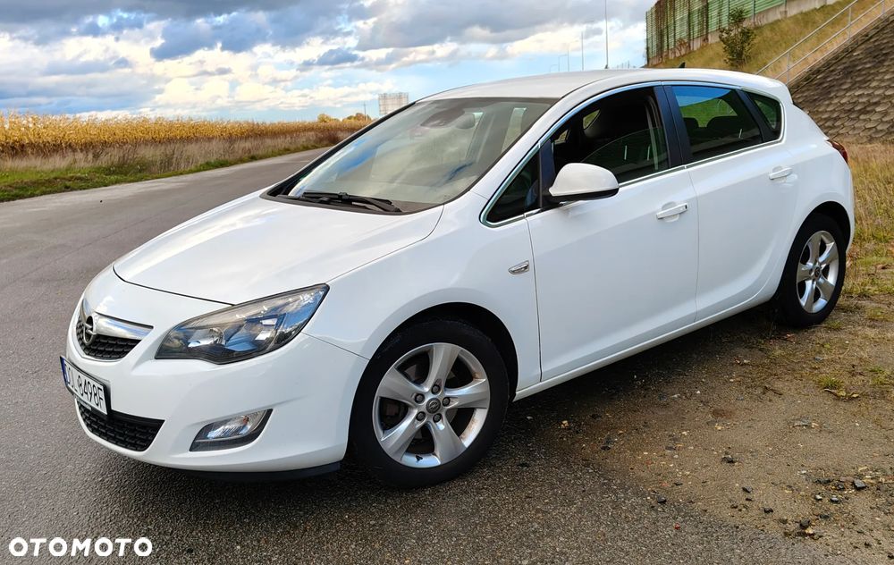 Opel Astra 1.7 CDTI DPF Cosmo - 4