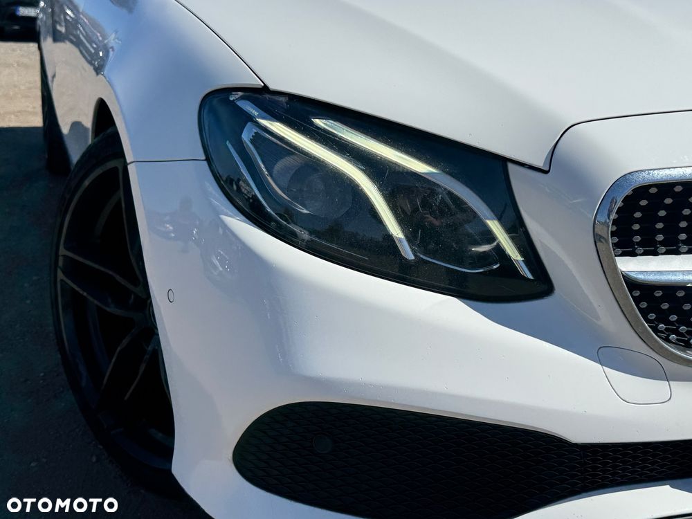 Mercedes-Benz Klasa E 200 4-Matic 9G-TRONIC - 13