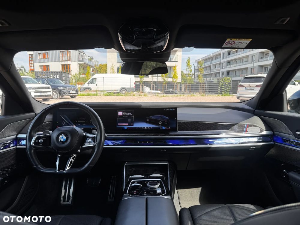 BMW Seria 7 - 28