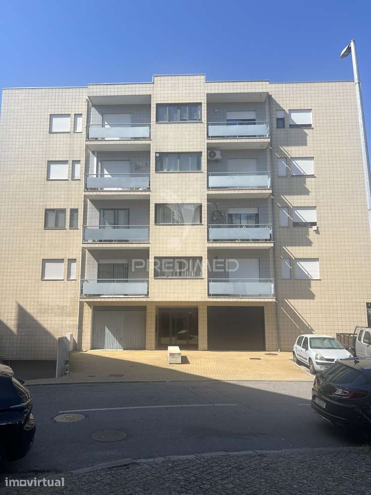 T3 com Suite e Garagem em Real, Braga - Grande imagem: 2/5