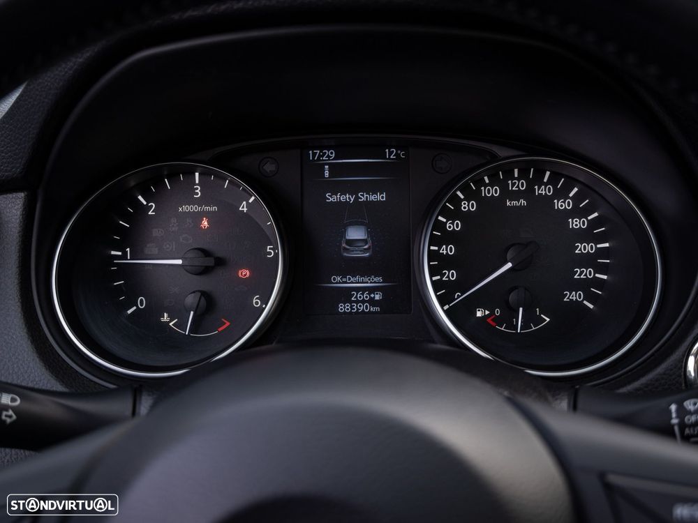 Nissan Qashqai 1.5 dCi Tekna - 26