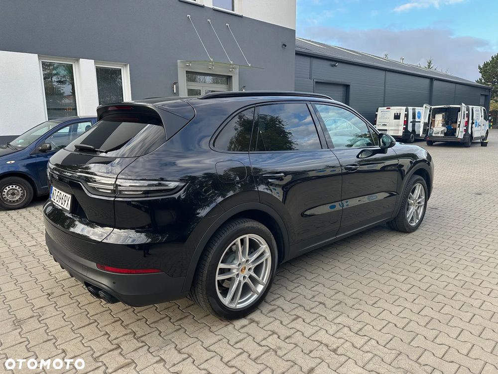 Porsche Cayenne Standard - 2