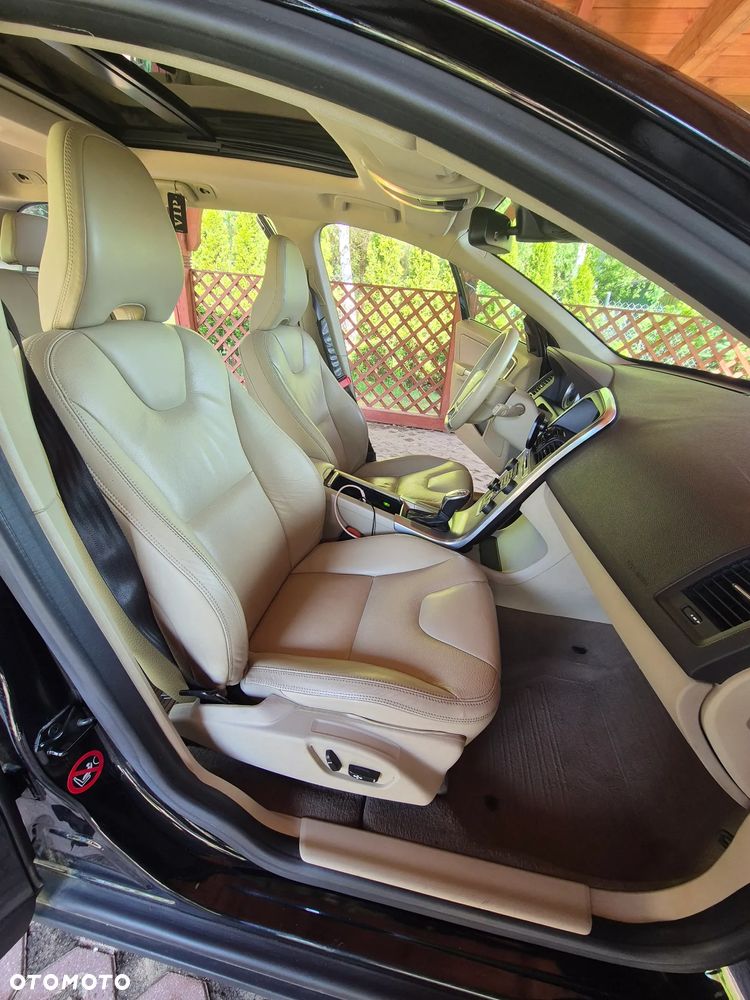 Volvo XC 60 D5 AWD Summum - 7