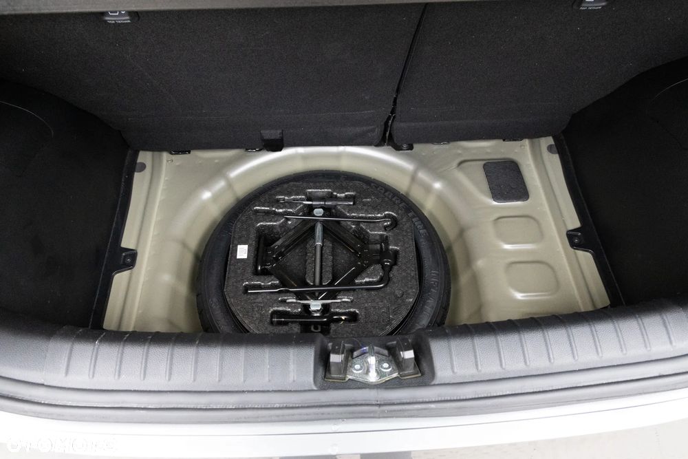 Kia Picanto 1.2 L - 35